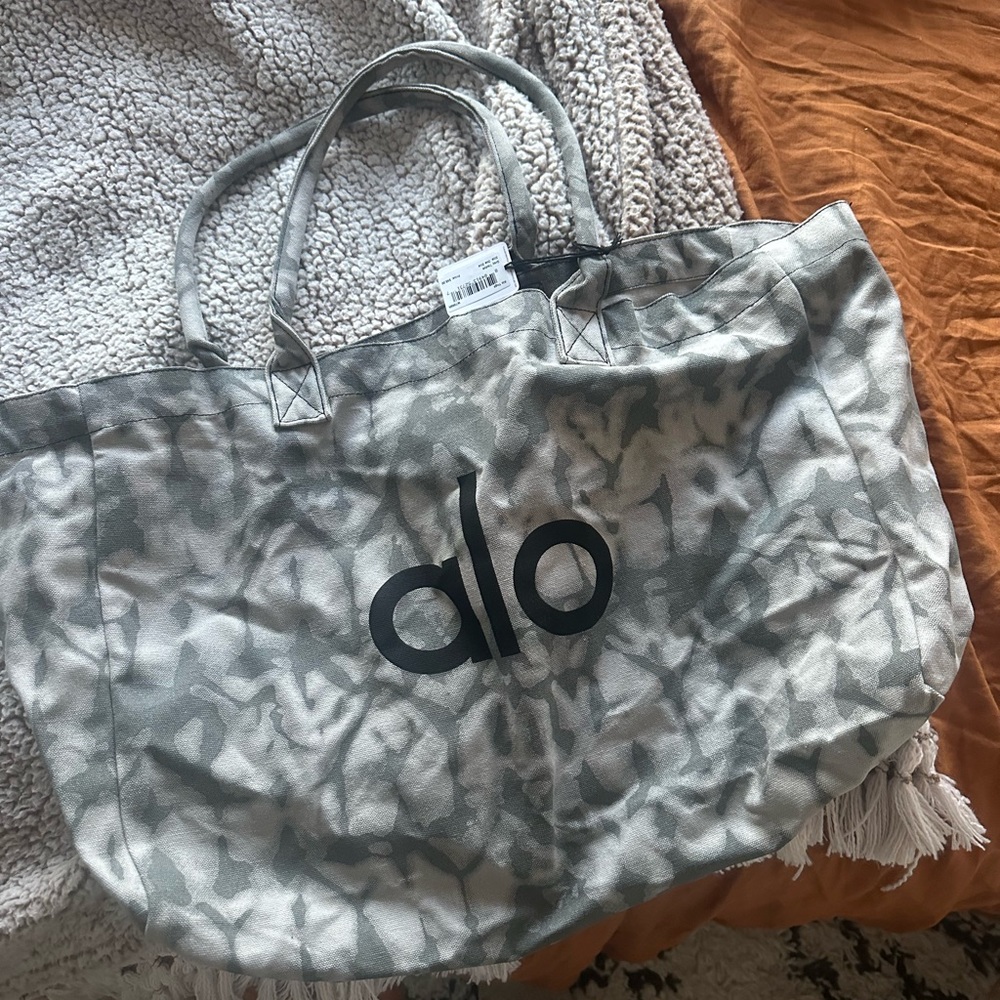 Alo tote bag new